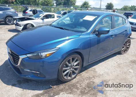 2018 Mazda 3 Grand Touring z USA, uszkodzony, nr VIN 3MZBN1M36JM261908